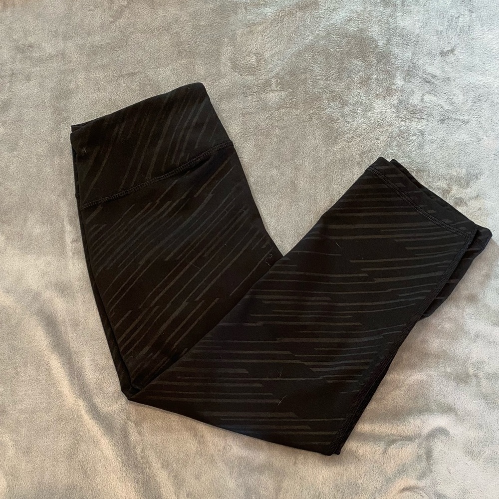 Old Navy workout Capri pants